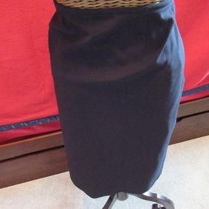 Jones & Company  Black straight Skirt